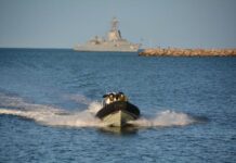 Destroyer docks at Victor Harbor