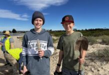 Friends of Hindmarsh River planting day