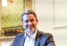 Voice vote count begins