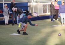 McLaren Vale bowls action