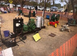 Historic vehicle show at the Flat