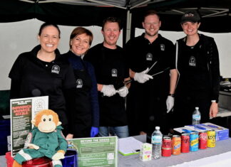 Sausage sizzle supports ambulance community