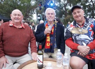 Footy fans on Fleurieu